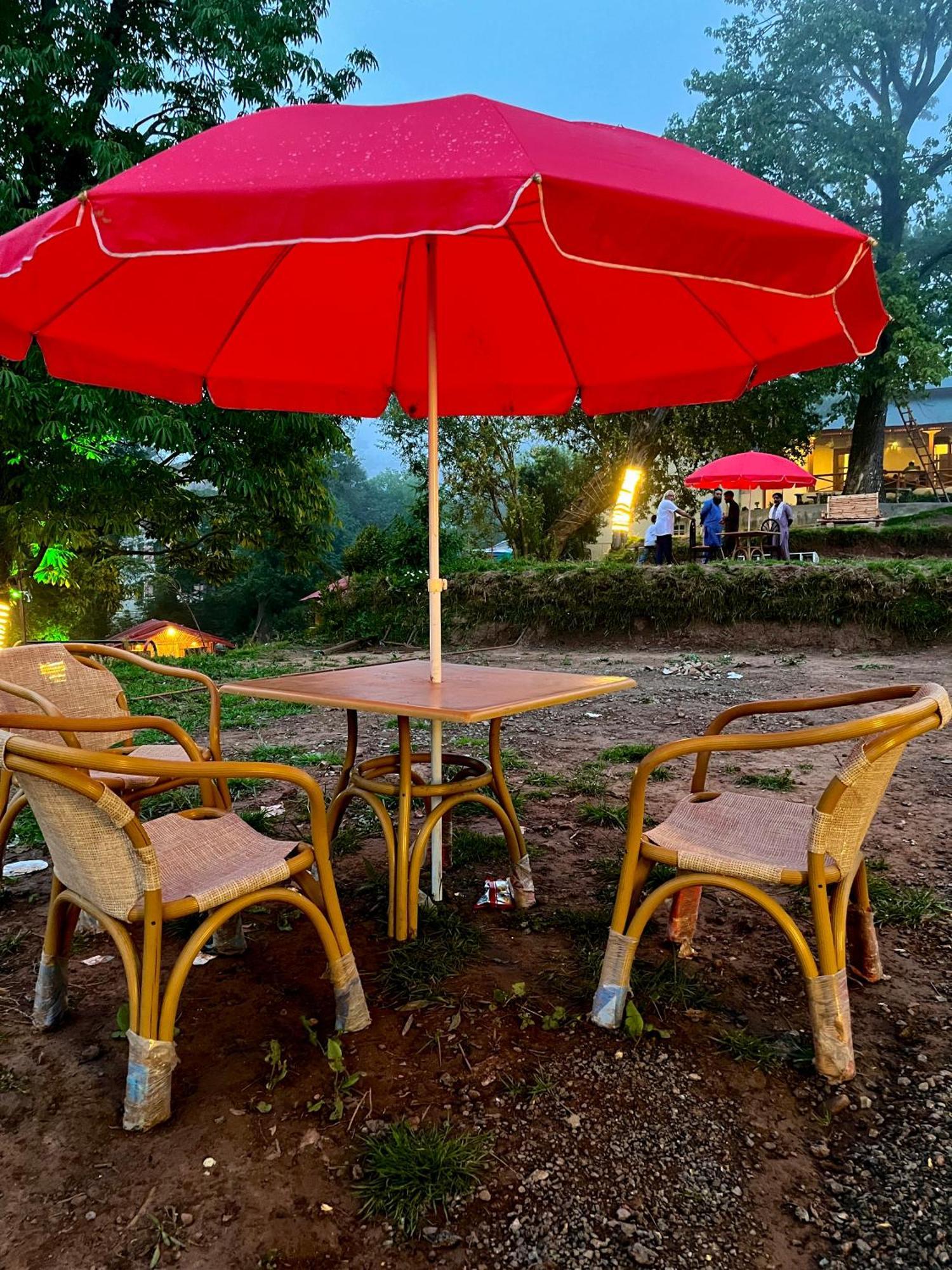 Misty Peaks Resort Murree Exterior foto