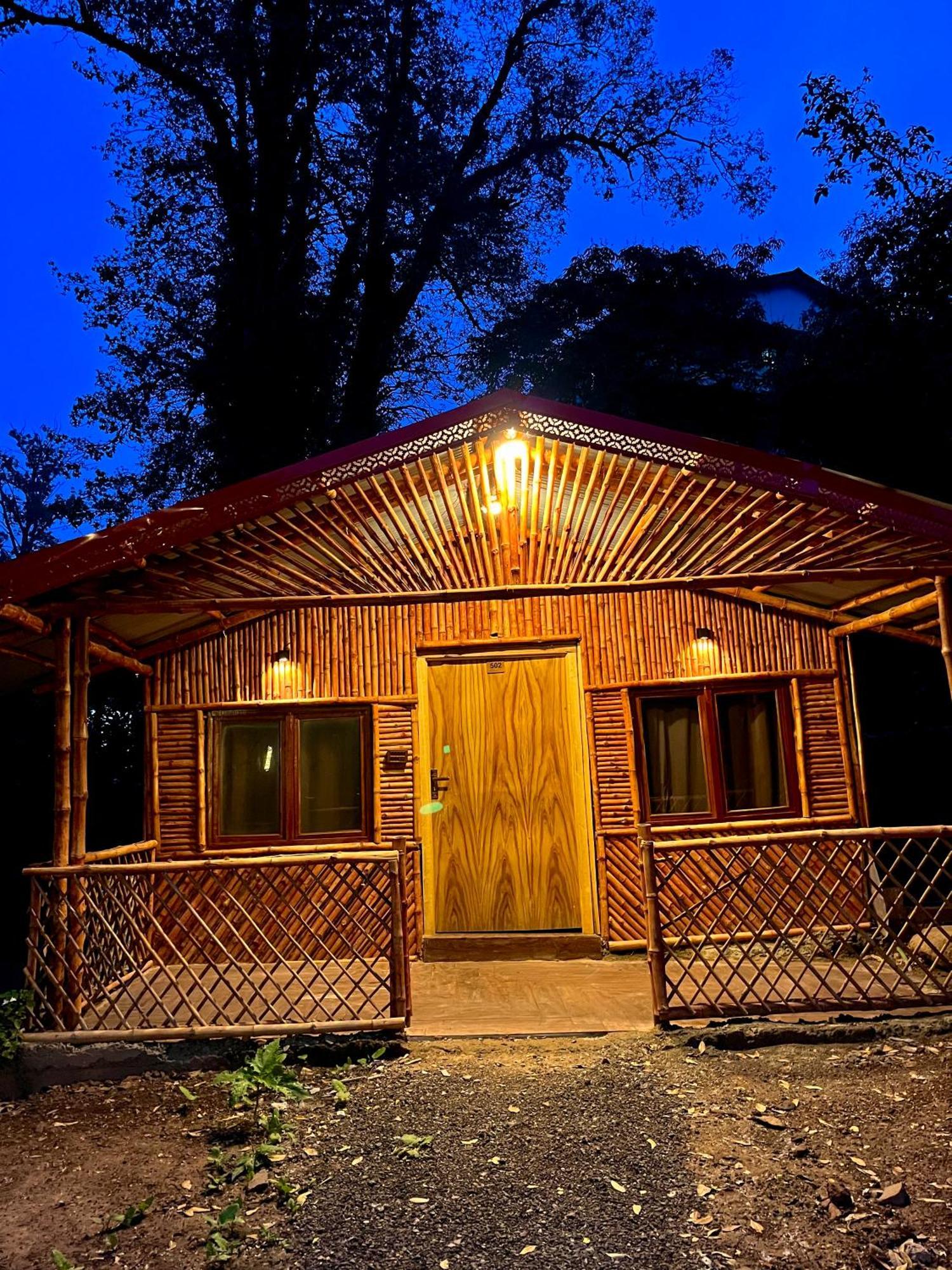 Misty Peaks Resort Murree Exterior foto